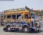 Minibüs taşıma talebiyle Dakar, Senegal için ucuz bir araçtır